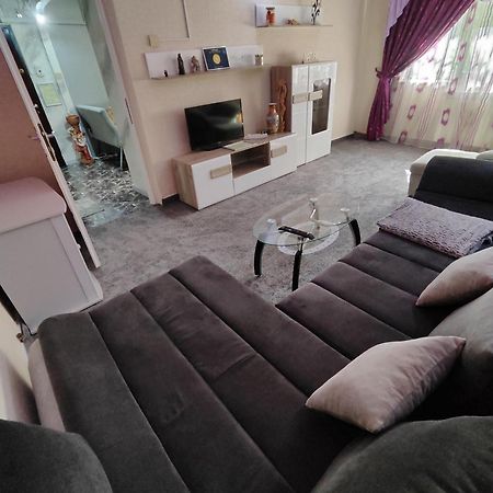 Maxx Lake Apart Bacau Exterior photo