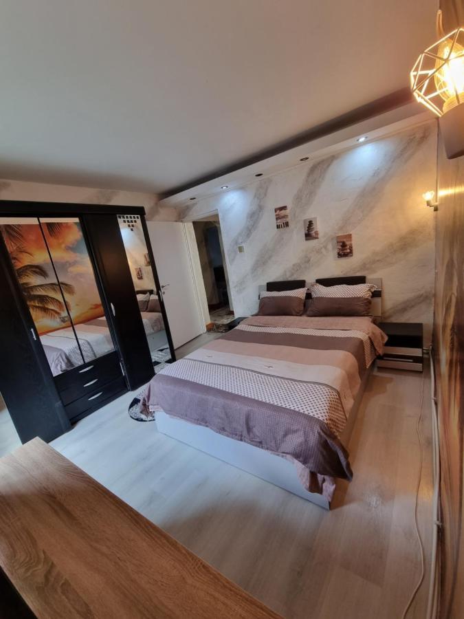 Maxx Lake Apart Bacau Exterior photo